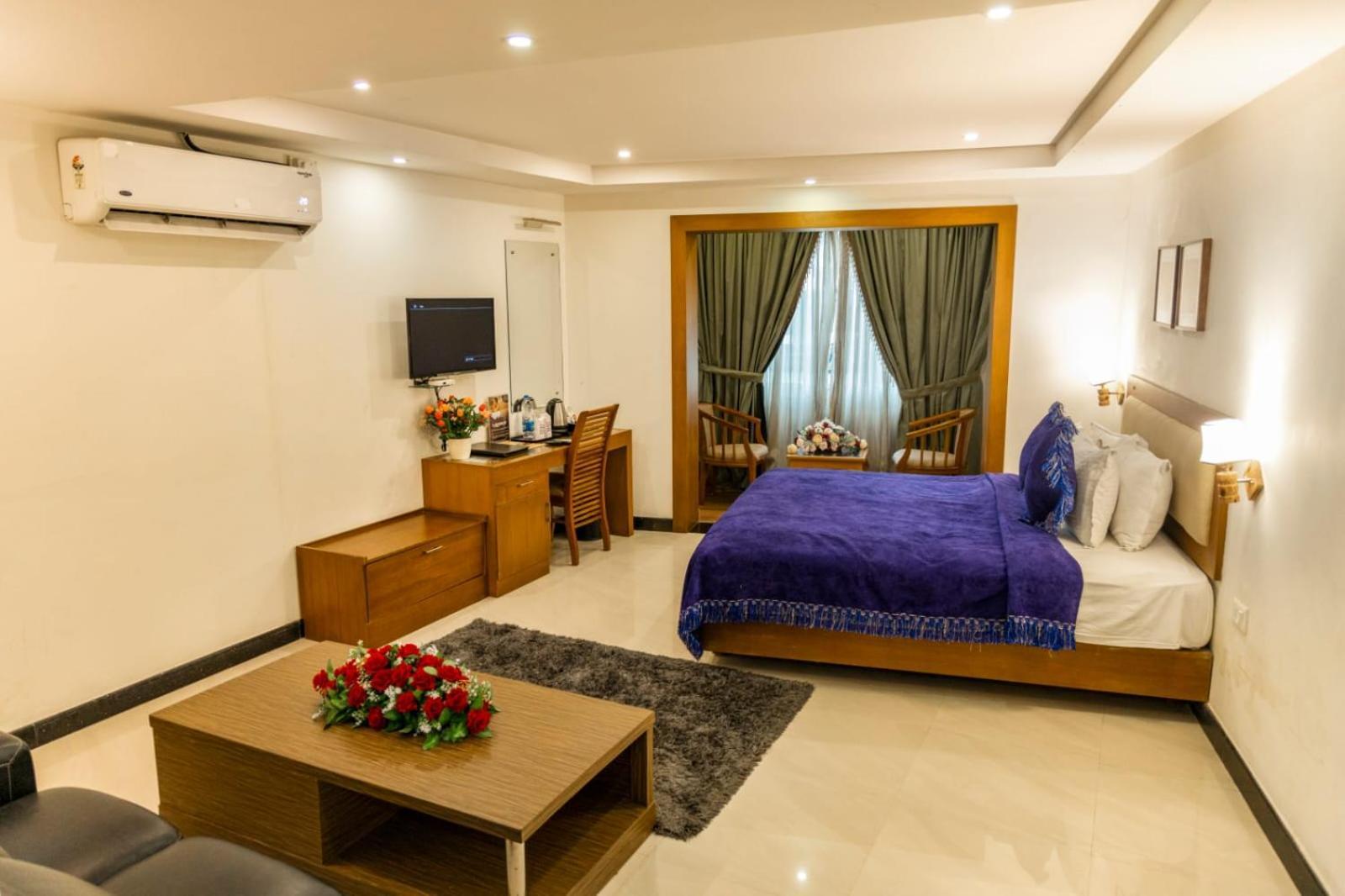 Hill Palace Hotel & Spa Kochi Bagian luar foto