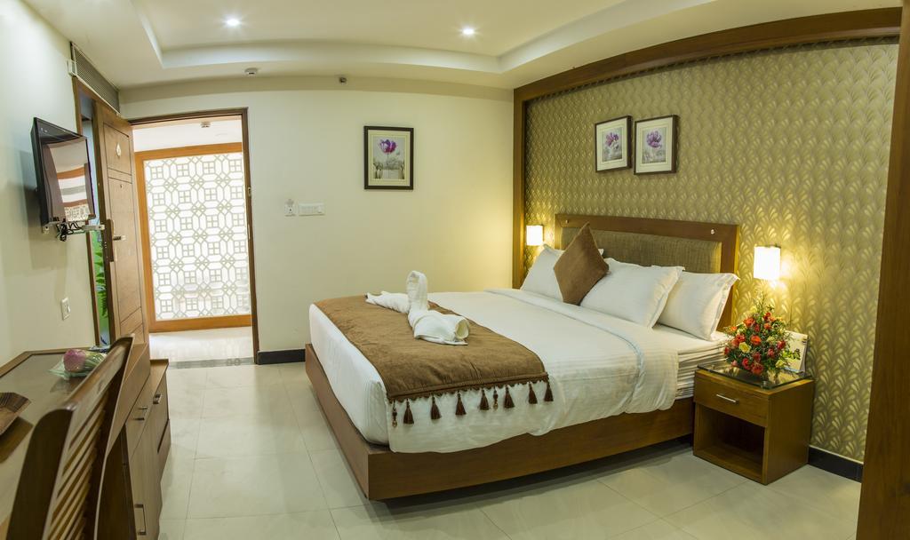 Hill Palace Hotel & Spa Kochi Bagian luar foto