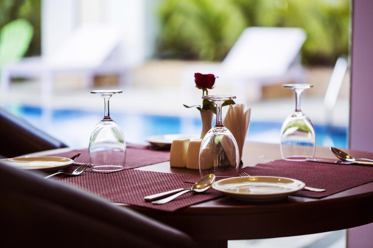Hill Palace Hotel & Spa Kochi Bagian luar foto