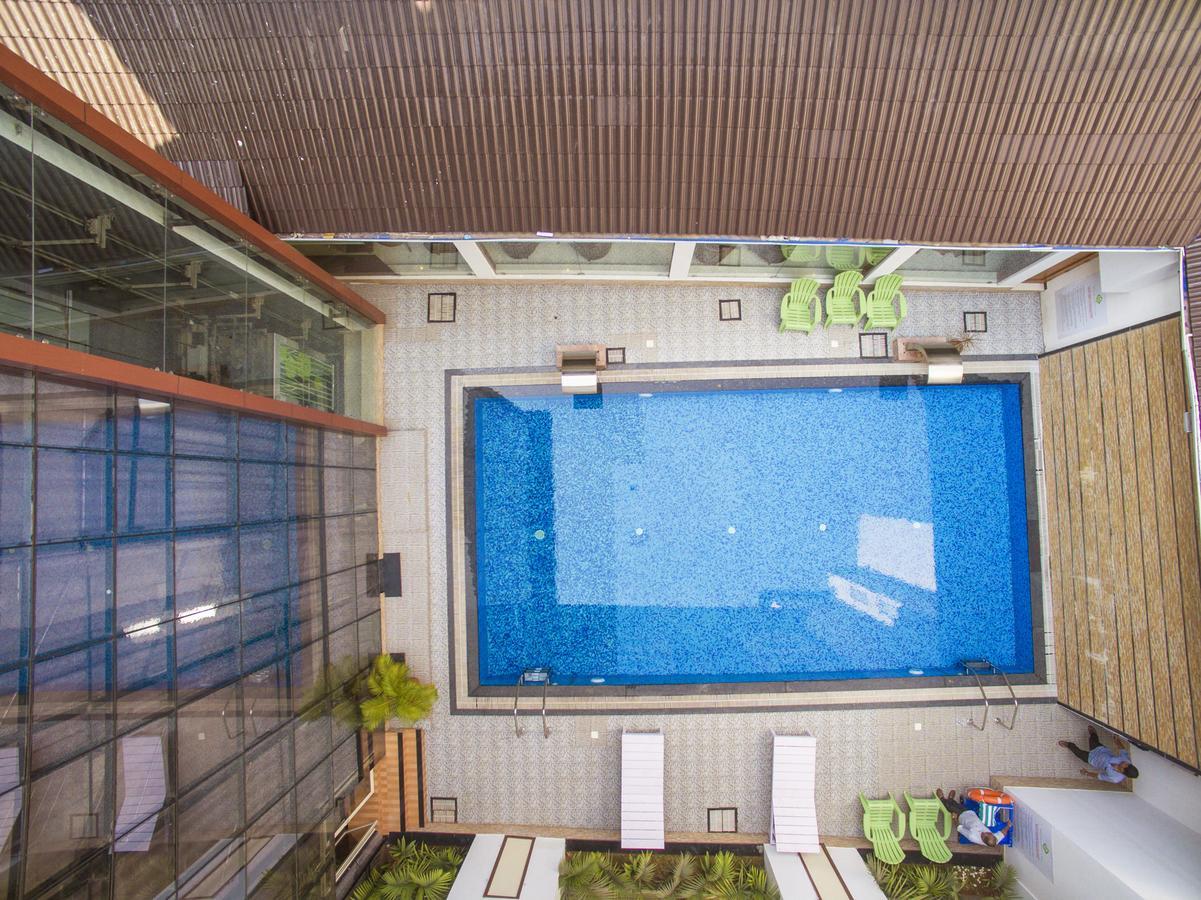 Hill Palace Hotel & Spa Kochi Bagian luar foto