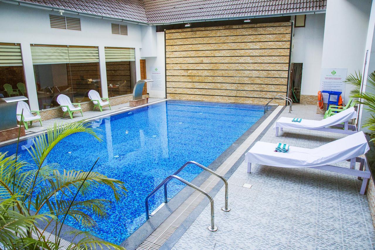 Hill Palace Hotel & Spa Kochi Bagian luar foto
