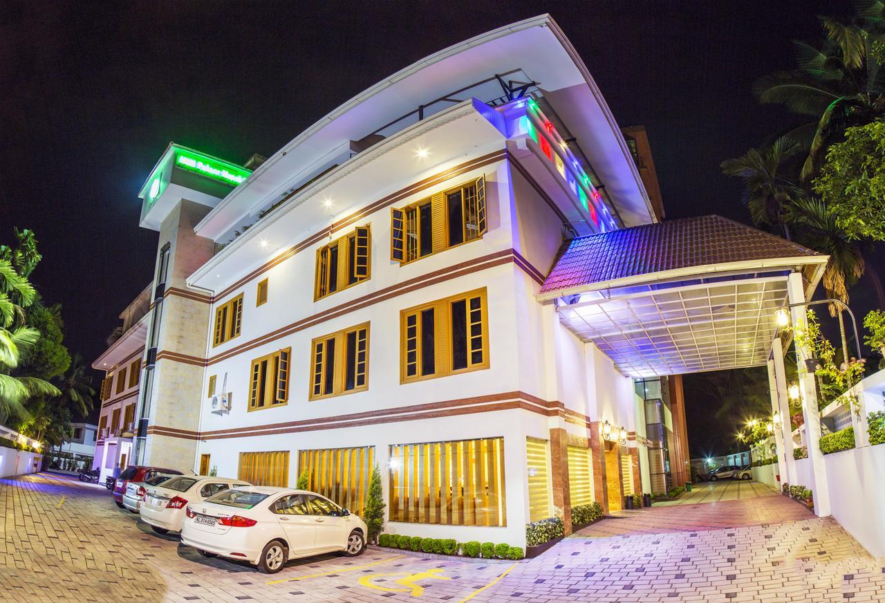 Hill Palace Hotel & Spa Kochi Bagian luar foto
