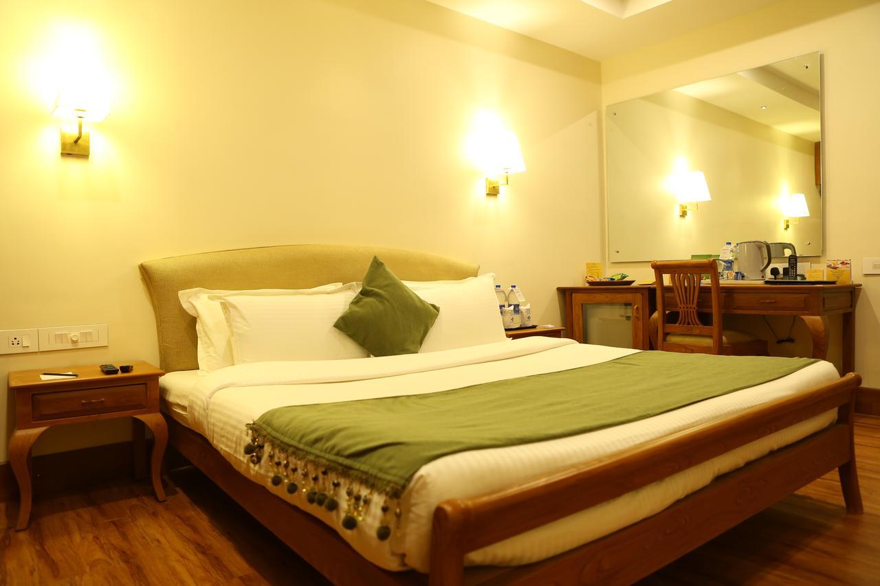 Hill Palace Hotel & Spa Kochi Bagian luar foto