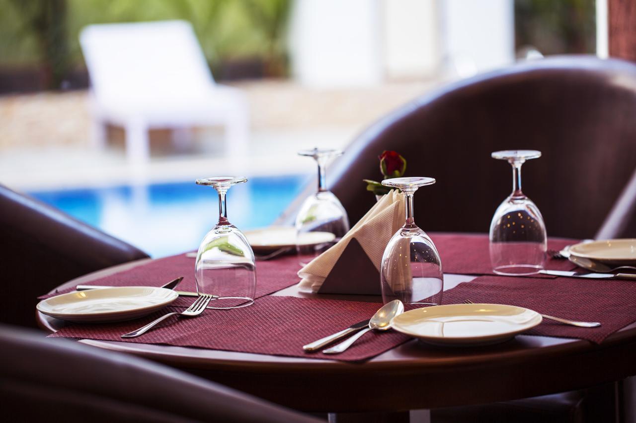 Hill Palace Hotel & Spa Kochi Bagian luar foto